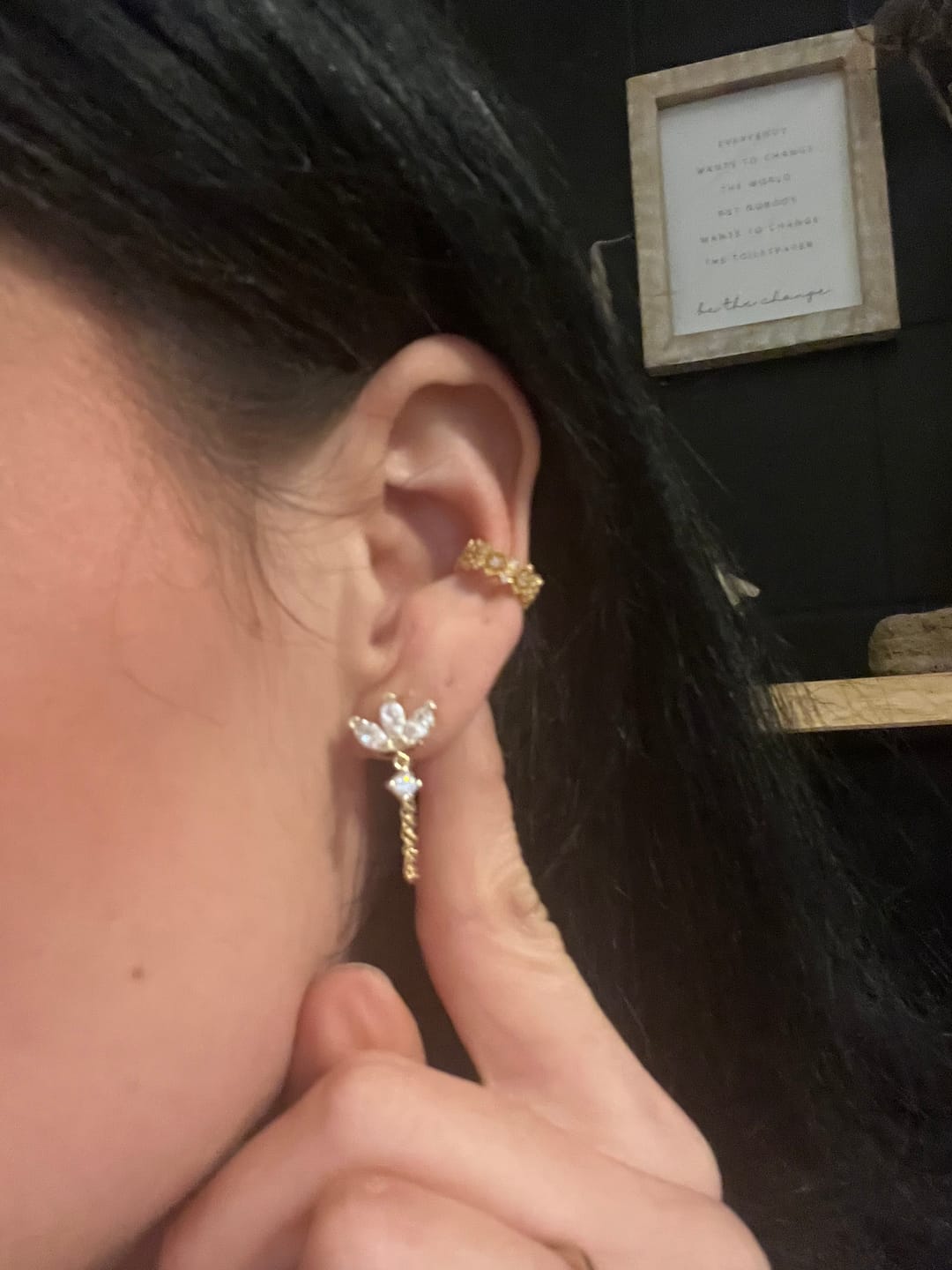 Customer photo review of Limitless Sky Lotus Ohrstecker 14K Vergoldet