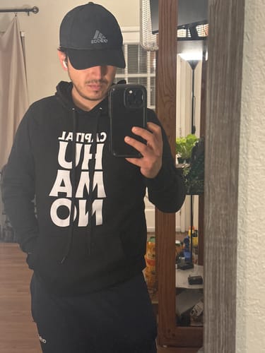 Customer photo review of Hoodie Capital Humano - Últimas piezas