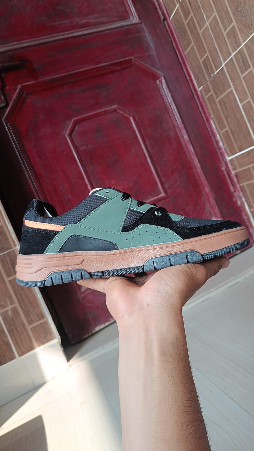 Customer photo review of Bacca Bucci Groove Low Top Sneakers