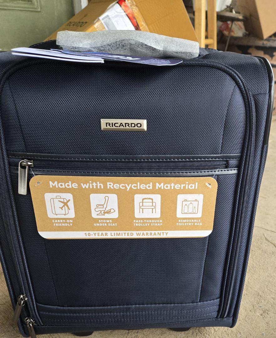 Customer photo review of Avalon Small Carry-On