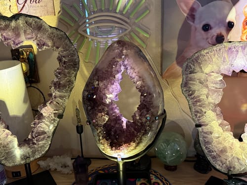 Customer photo review of Extra Quality Amethyst Portal, Metal Stand, 21.9 lbs & 18.2" Tall #5604-0112