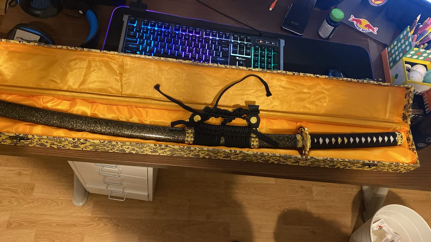 Customer photo review of Black and Gold Tachi