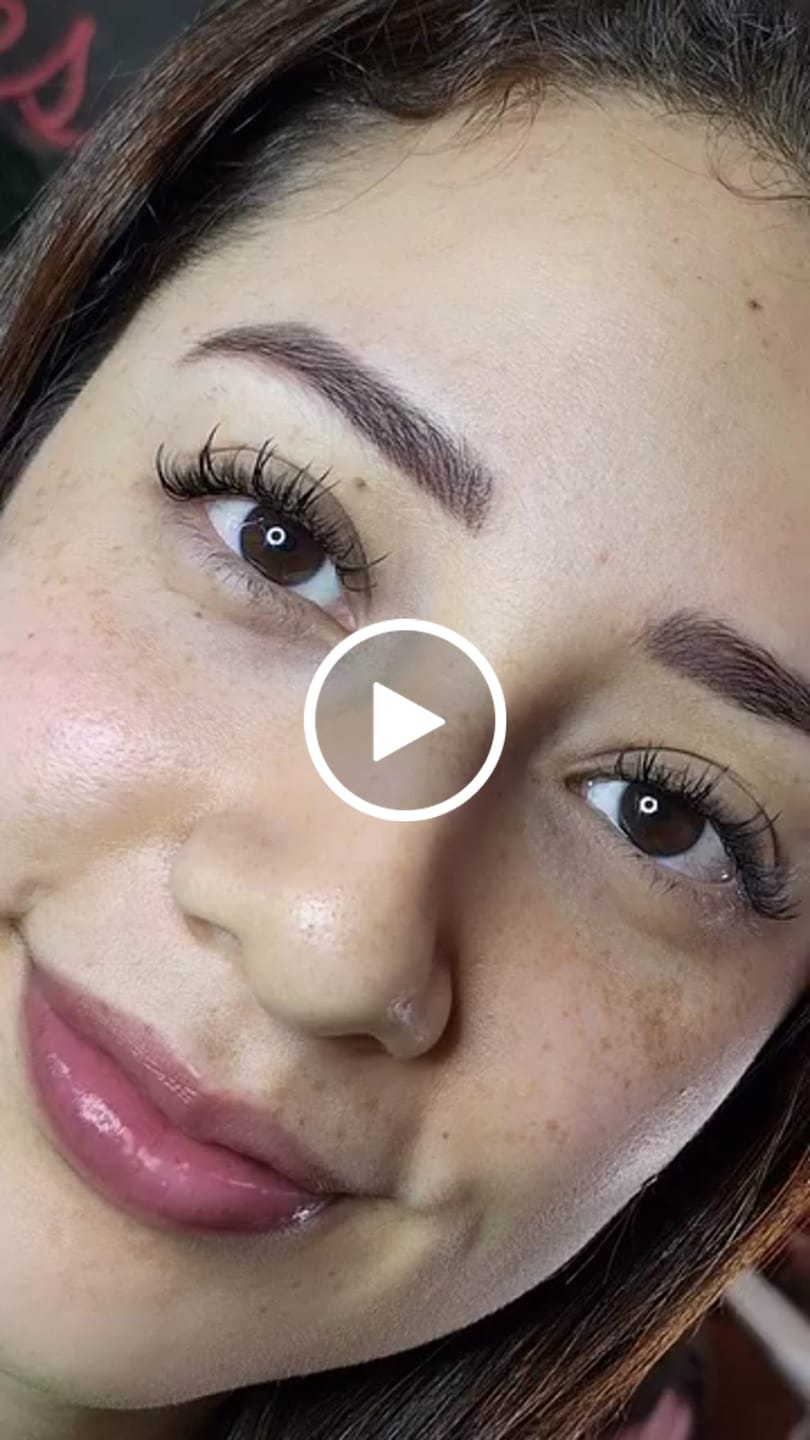 Customer video review of Classic Lashes