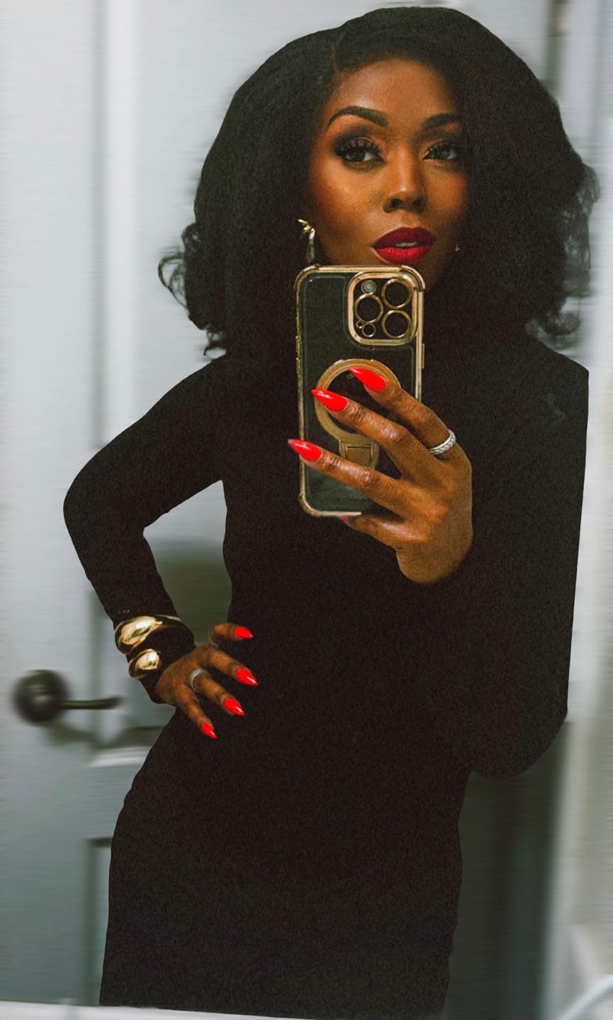Customer photo review of Sensationnel Curls Kinks Textured Lace Kinky Edges Glueless HD Lace Front Wig - Y-PART KINKY ROLLER SET 16"
