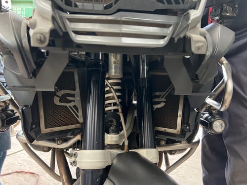 Customer photo review of Driving Light Mount - BMW R1250GS Adventure '19-'23 & R1200GS Adventure '14-'18