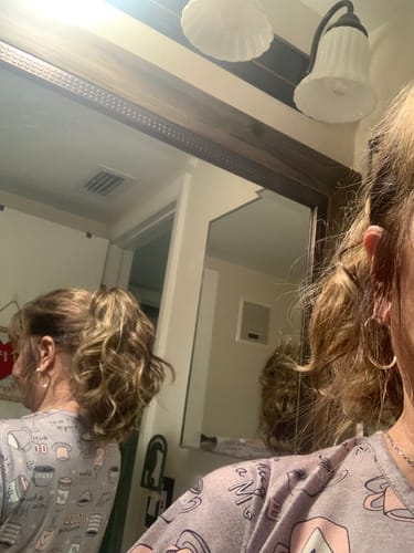 Customer photo review of JuvaBun Claw Clip Beach Waves Ponytail Extension 12''