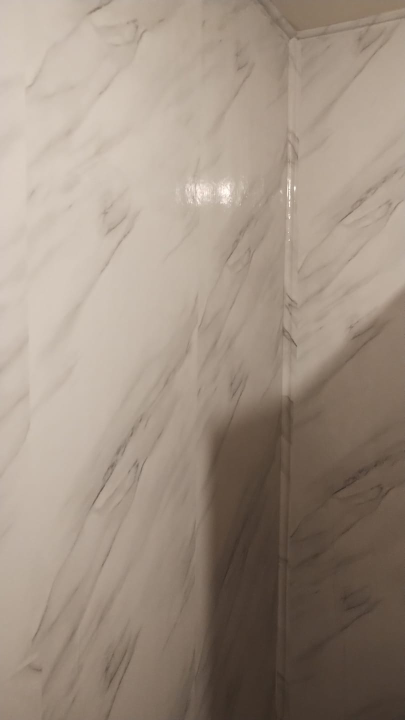 Customer photo review of MarmoFlex™ | Vinilo Adhesivo Blanco Efecto Mármol 10mx60cm