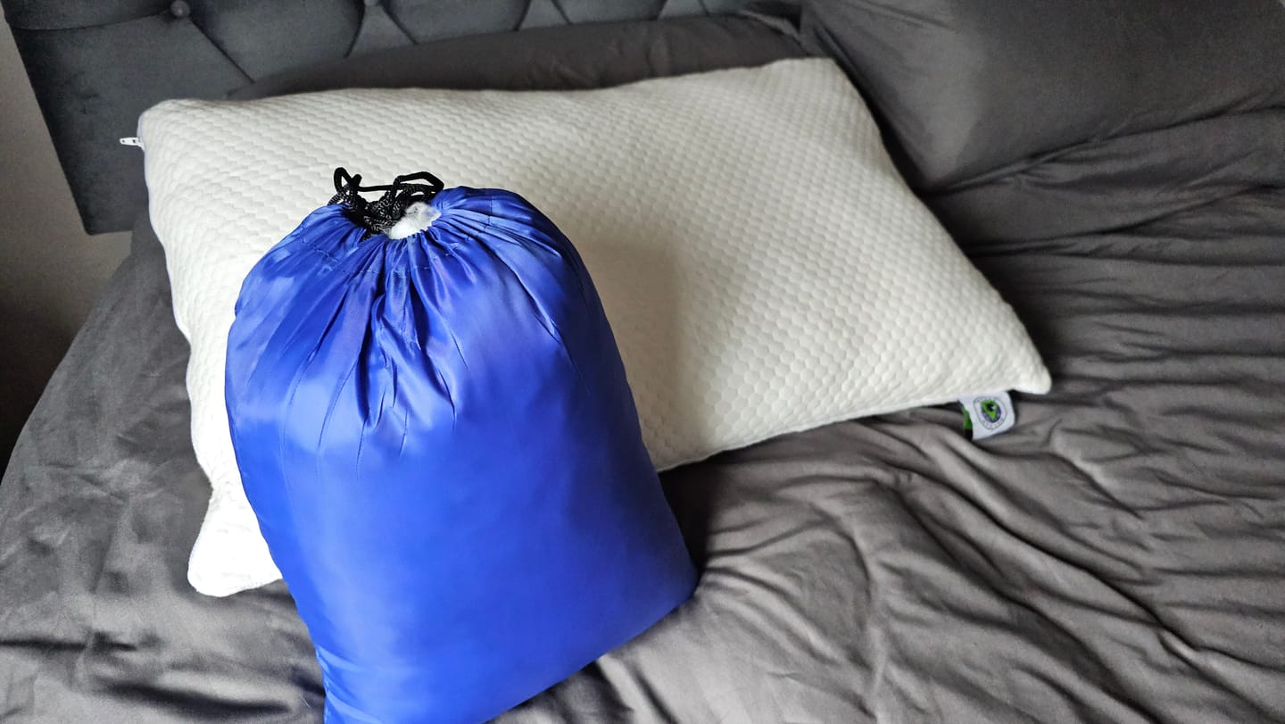 Customer photo review of Martian Dreams Hybrid Pillow 2 Pack