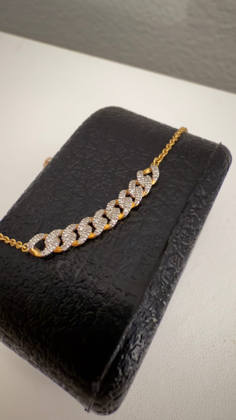 Customer photo review of Close Knit Pendant Necklace