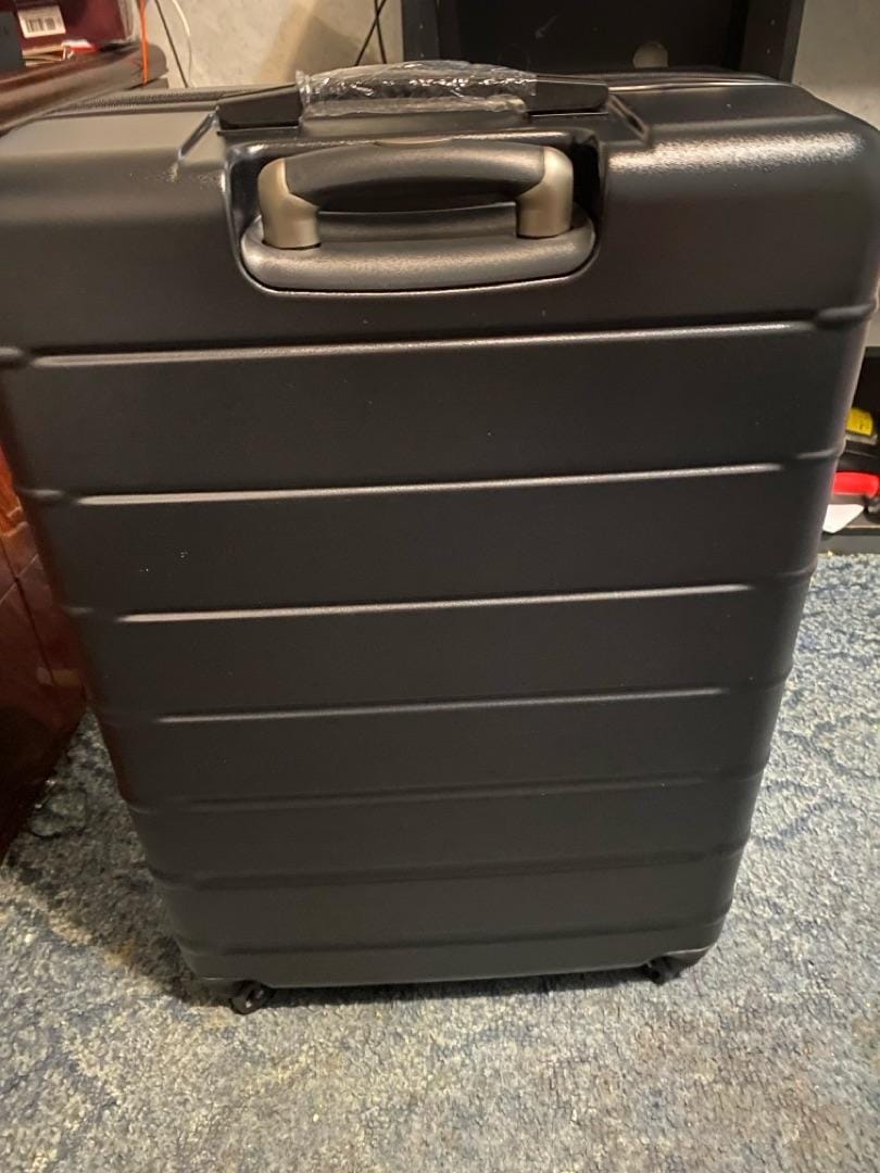 Customer photo review of Cambria Hardside Large Check-In Expandable Spinner