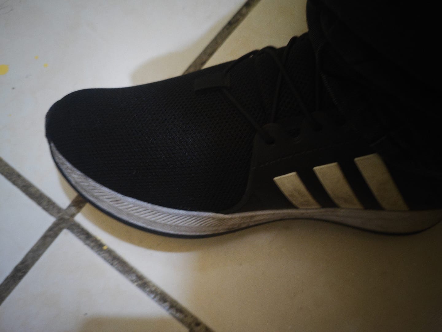 Customer photo review of Tenis 270 Negro Total