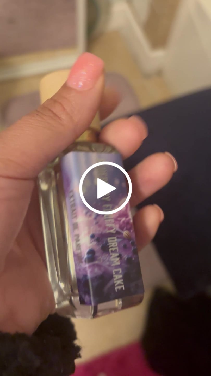Customer video review of Blueberry Fluffy Dream Cake