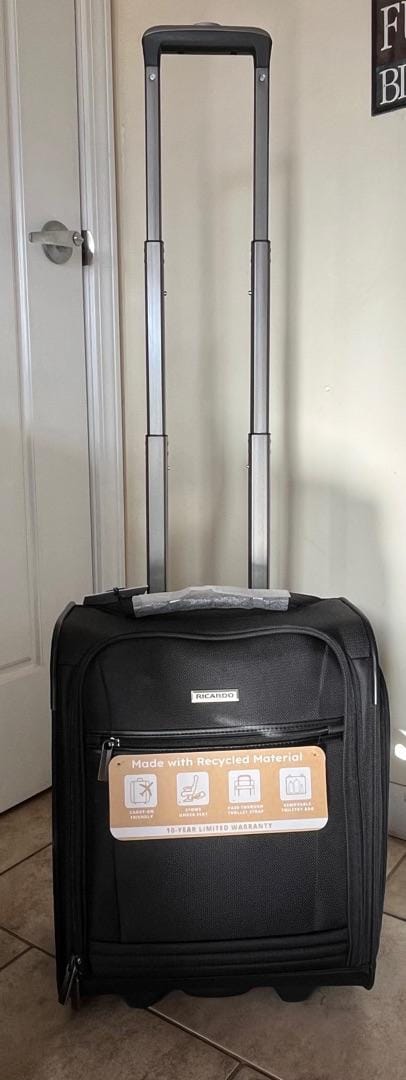 Customer photo review of Avalon Small Carry-On