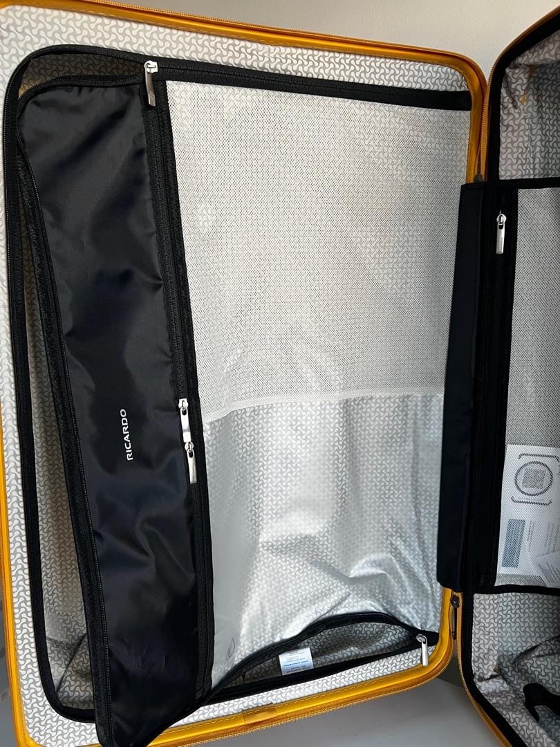 Customer photo review of Cambria Hardside Large Check-In Expandable Spinner