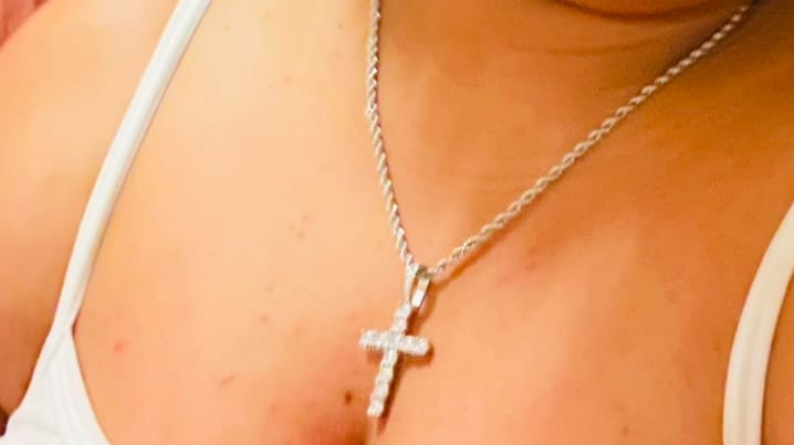 Customer photo review of CROSS PIECE PENDANT. - WHITE GOLD