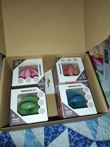 Customer photo review of Pack 4 Chupetes CLÁSICOS Nenina & Co