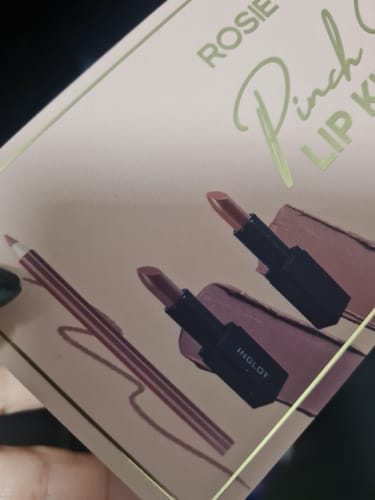 Customer photo review of PINCH ME LIP KIT