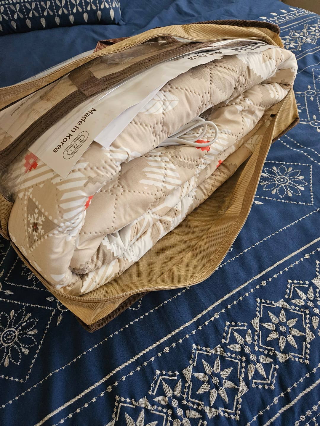 Customer photo review of Heated Mattress Pad