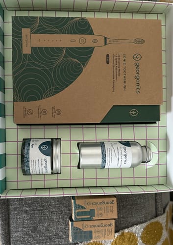 Customer photo review of NEW Plastic Free Floss - English Peppermint