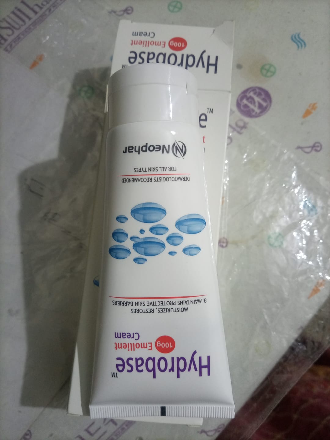 Customer photo review of Hydrobase Emollient Cream