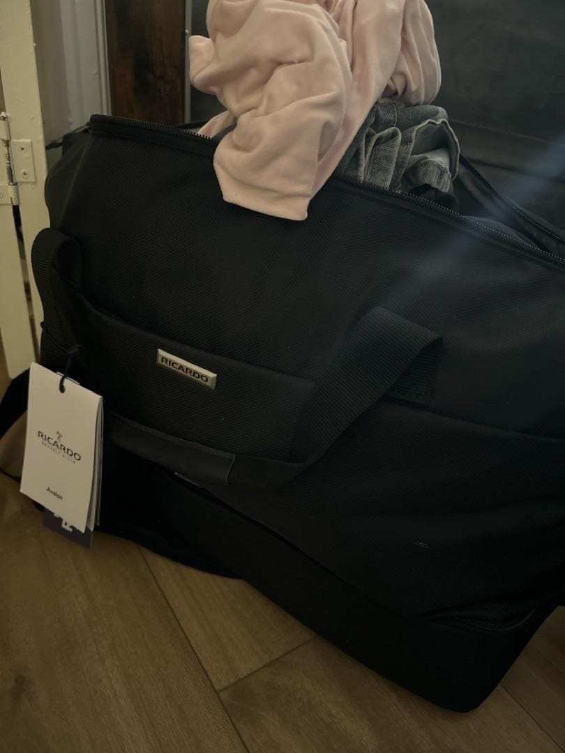 Customer photo review of Avalon Drop-Bottom Weekender Duffel