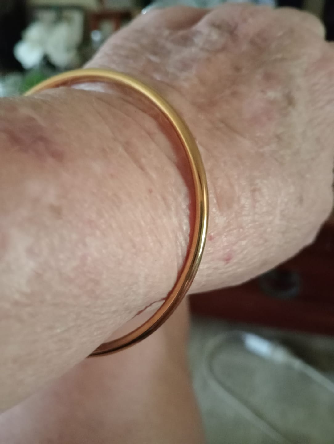 Customer photo review of Solid Golf Bangle 3mm Gold Layered