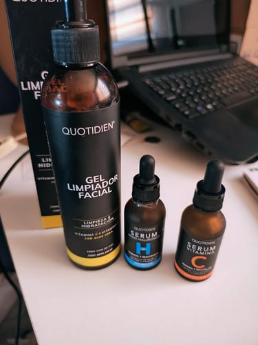 Customer photo review of Kit Rostro Perfecto (19% OFF) - Limpiador Facial 235ml + Serum de Vitamina C 30ml + Serum de Ácido Hialurónico 30ml