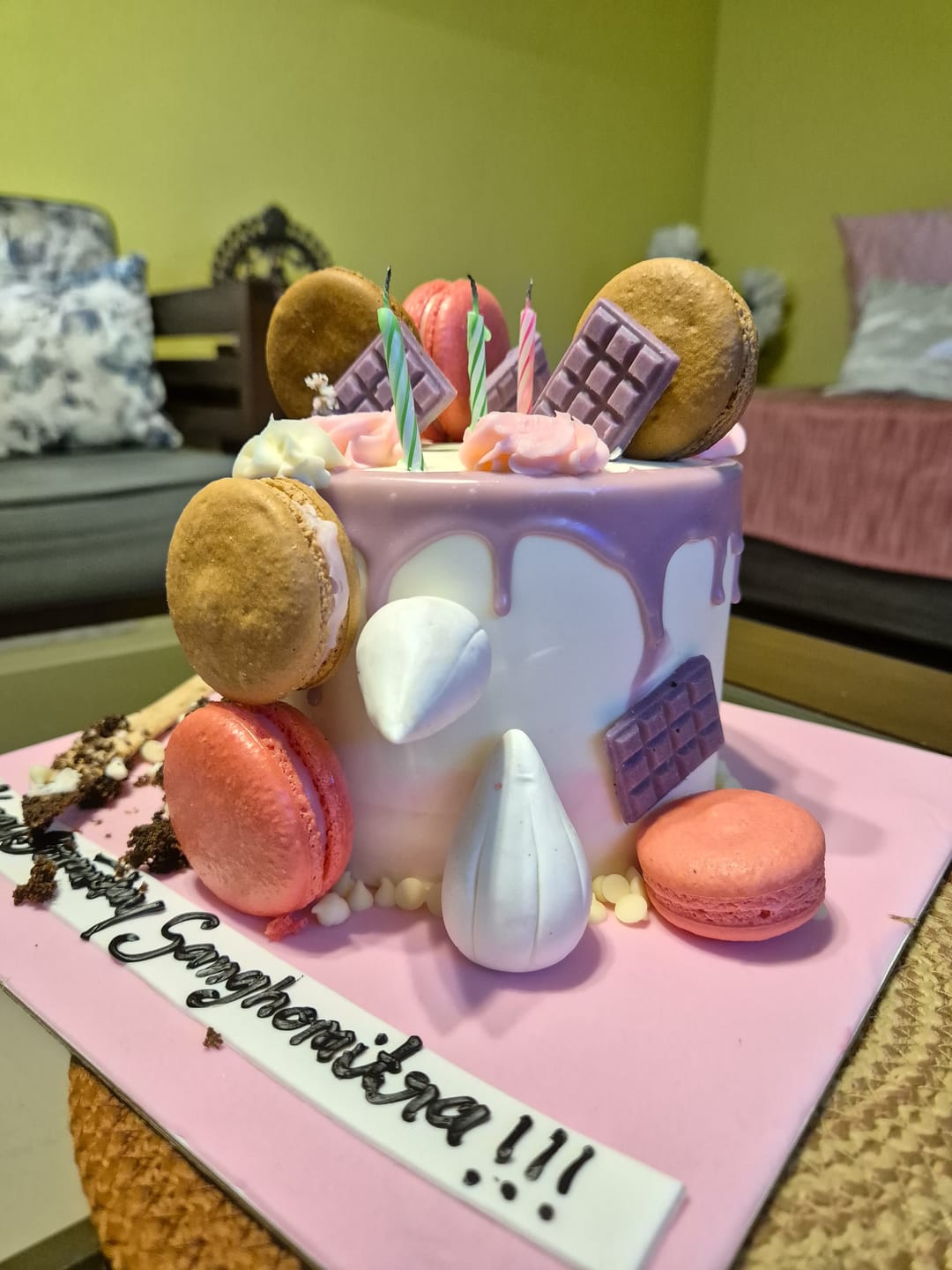 Customer photo review of Purple Drip Macaron Cake