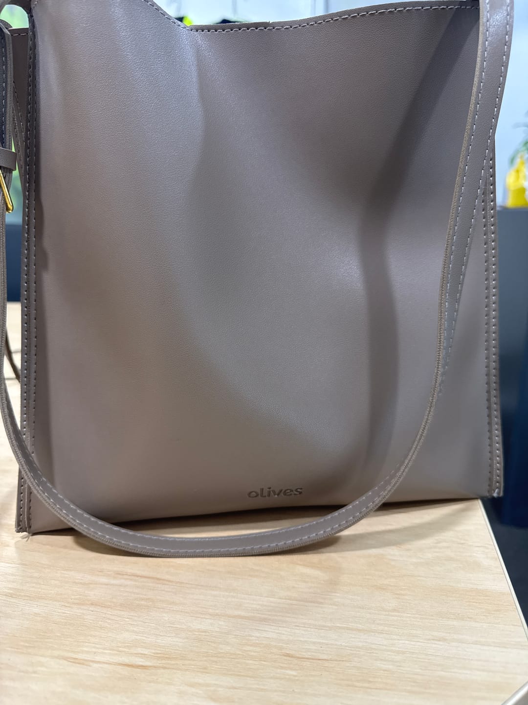 Customer photo review of Olives Vegan Leather Tote