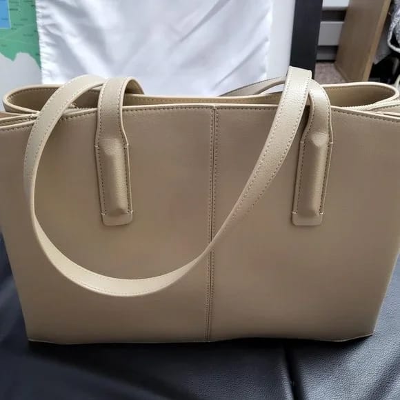 Customer photo review of Eugene Tote Latte
