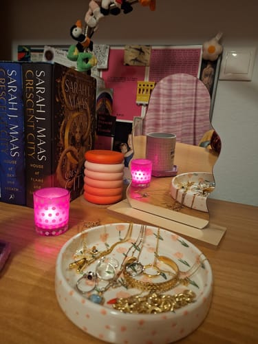 Customer photo review of Aura Minimalist Mirror