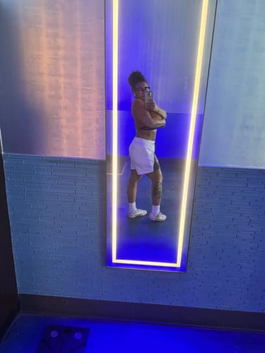 Customer photo review of New York 'Ave Maria' Premium Mesh Shorts