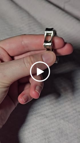 Customer video review of Chain Fidget Range by Kaiko