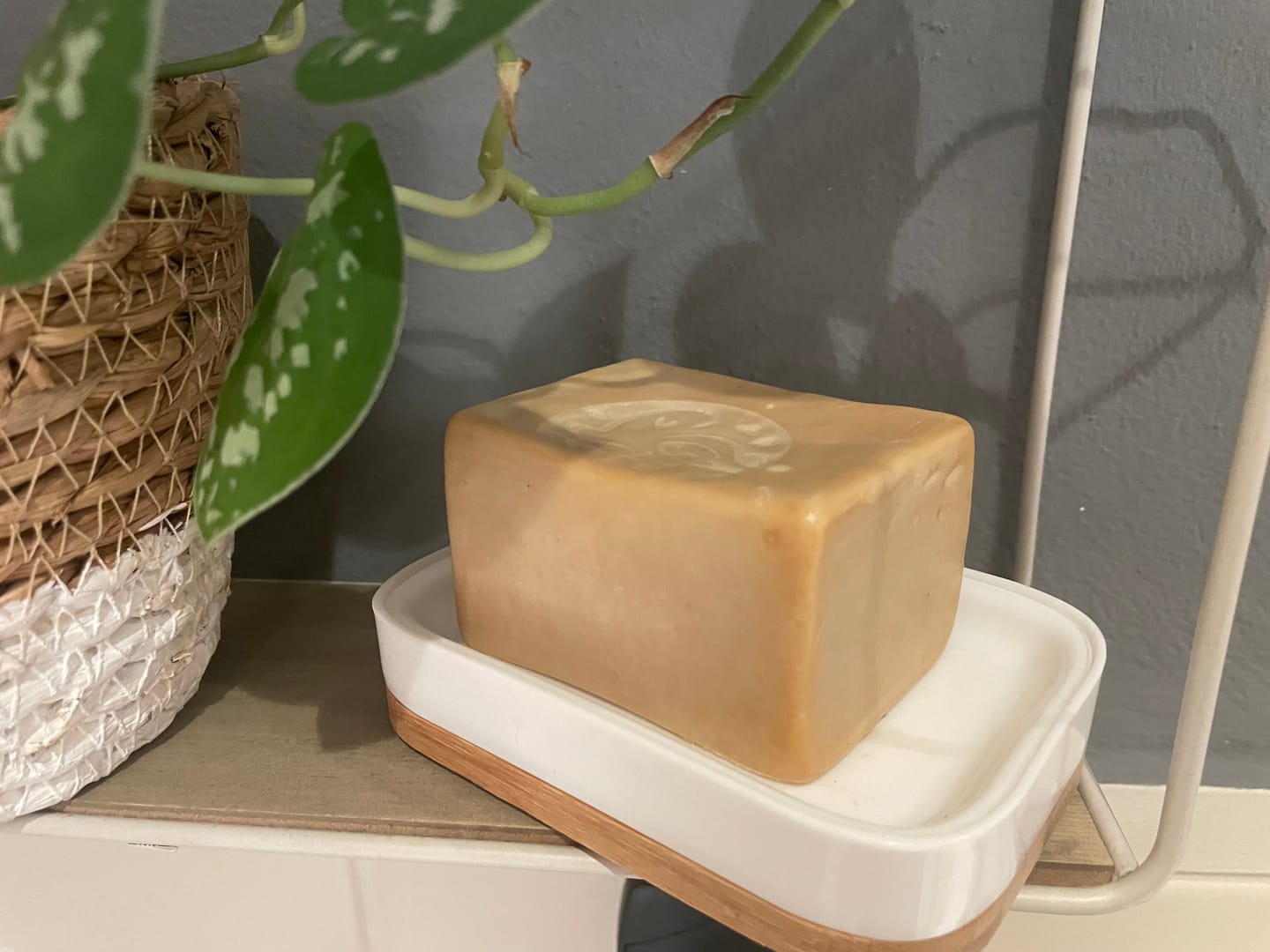 Customer photo review of Olive & Laurel Aleppo Soap 15% (200g)