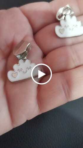 Customer video review of CURSOR NUVEM COM RESINA - UNIDADE