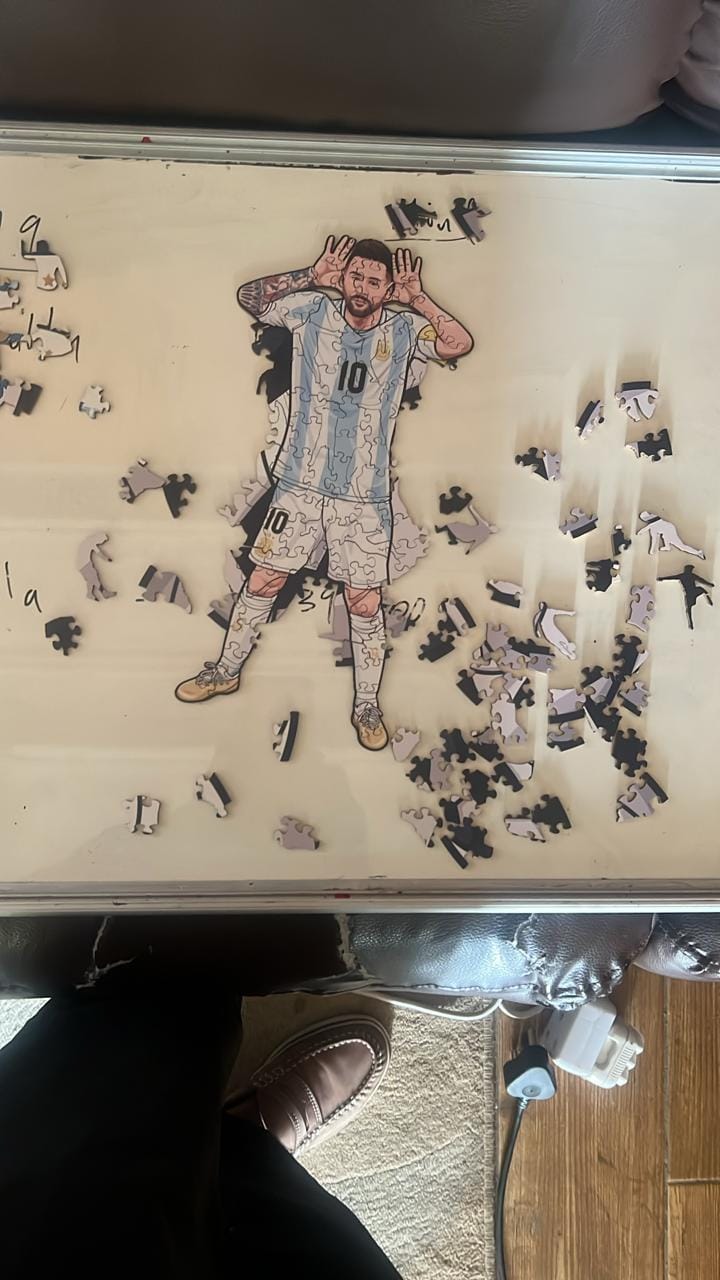 Customer photo review of Lionel Messi - Wooden Puzzle