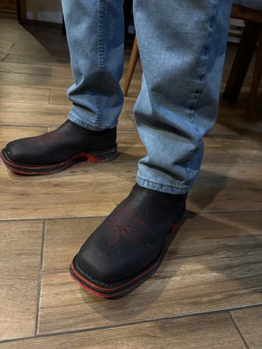 Customer photo review of Black Nobuck Leather Botin With 3D Lightweight Soles - Square Toe