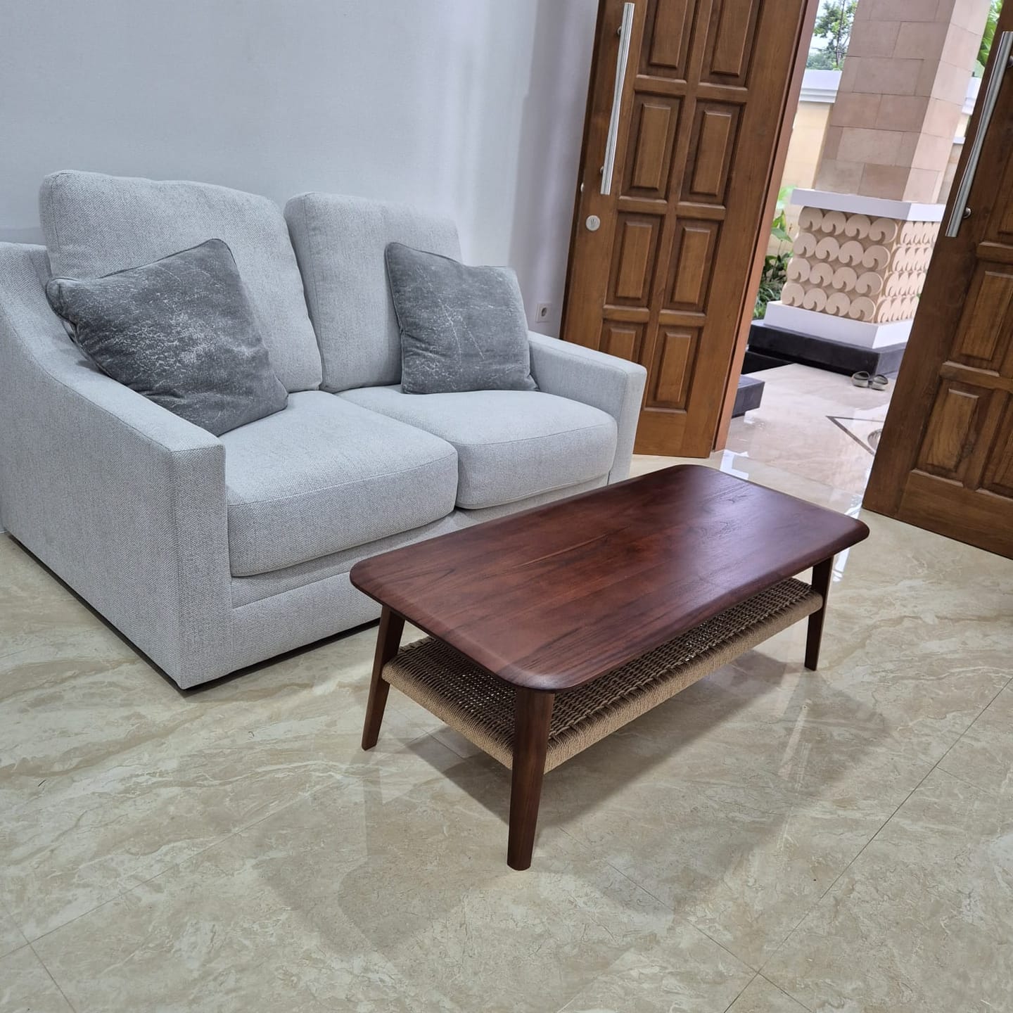 Customer photo review of Exclusive Teak & Loom Coffee Table