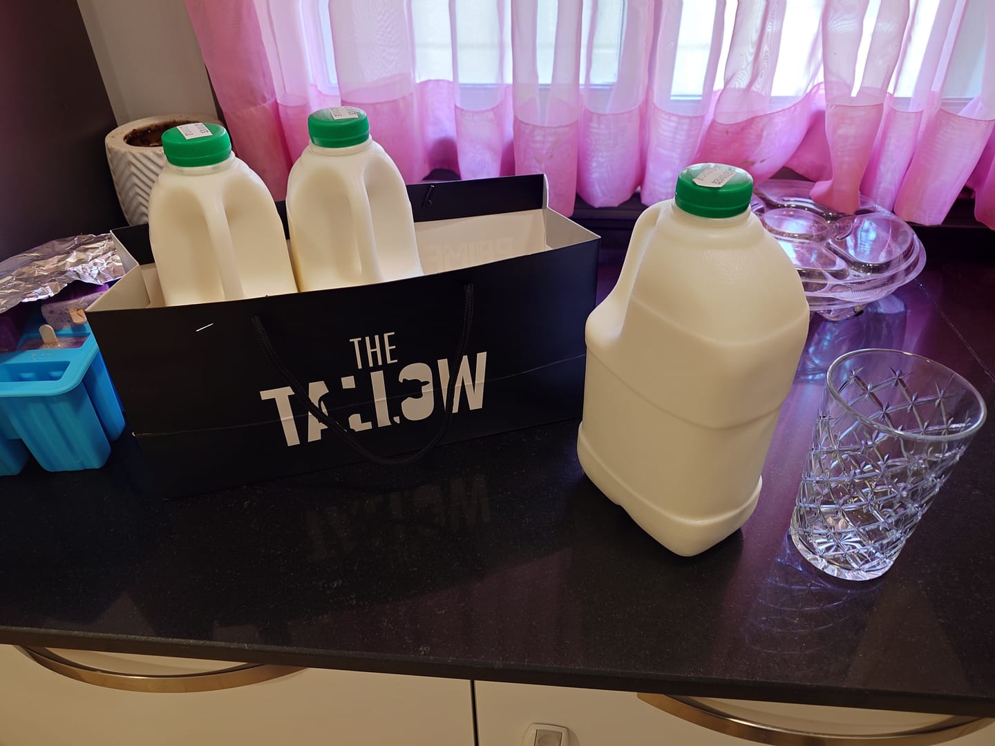 Customer photo review of Raw Cow Milk 2L