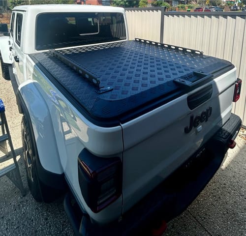 Customer photo review of Aluminium Hard Lid For Jeep JT Gladiator (2019-2024)