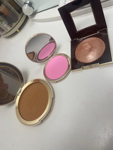 Customer photo review of Blush pudra cu efect de blurare