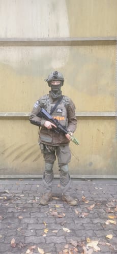 Customer photo review of SHIELD Germany Logo T-Shirt coyote