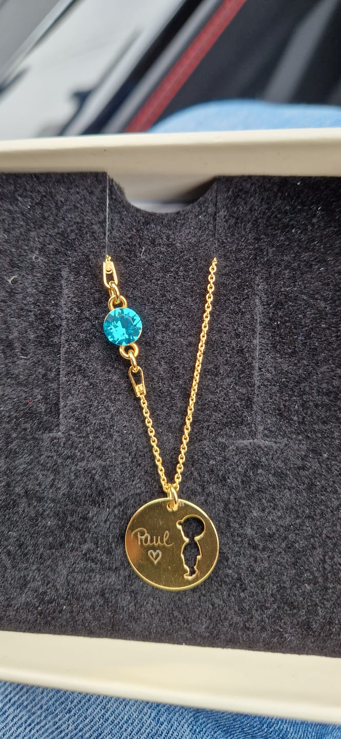 Customer photo review of Halskette mit Geburtsstein und Gravur "Mama"