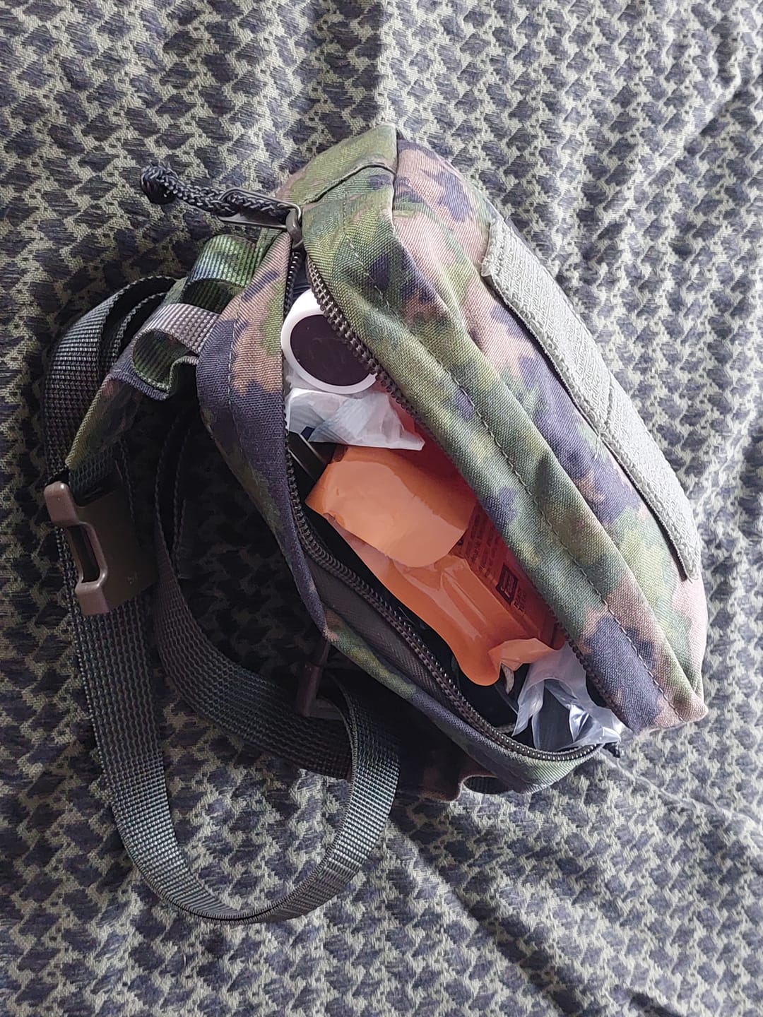 Customer photo review of Kukkaro hip pack