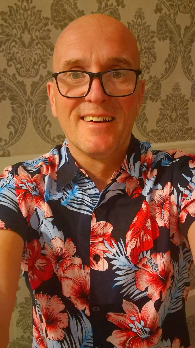 Customer photo review of Men's Hawaii Tropical Plant Print Floral Cotton Shirt
