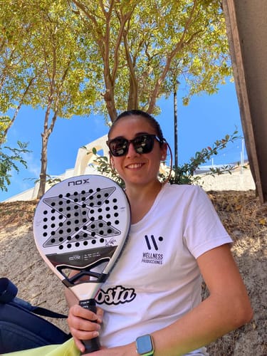 Customer photo review of Pala Padel Nox AT10 Genius 18K By Agustin Tapia (360-375gr) 2024+Tarro de pelotas+Overgrip+Protector+Funda