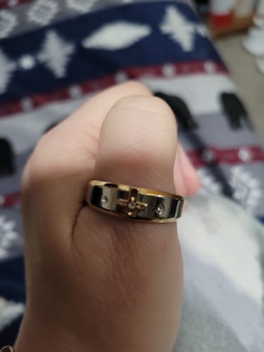 Customer photo review of FREE Today: Modern Style Two-tone Gold Cross Alloy Ring-With God All Things Are Possible