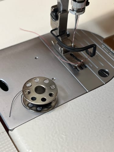 Valérie R. review of Canette machine à coudre industrielle JUKI Simple entraînement image 1 out of 1