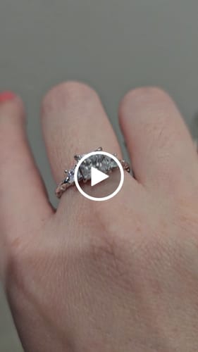 Customer video review of ALAIA