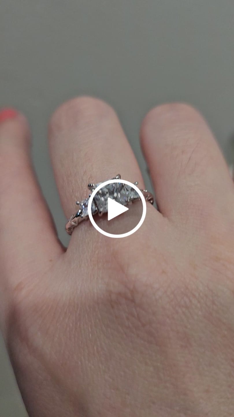 Customer video review of ALAIA